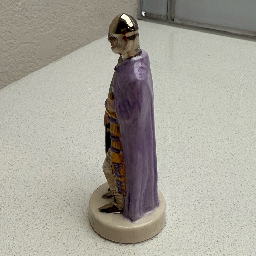 Vintage Chess Piece Alberta Molds Ceramic 1973 Hand Painted Pawn - Picture 3 of 11